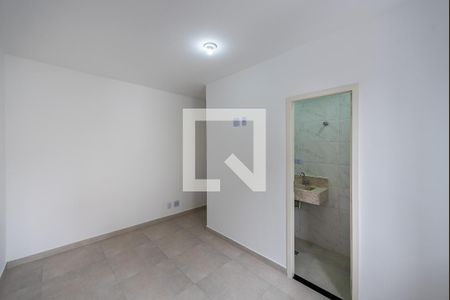 Casa para alugar com 100m², 3 quartos e 2 vagasSuíte 1