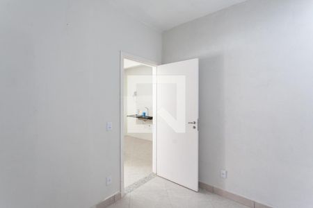 Quarto 1 de casa para alugar com 2 quartos, 40m² em Jaqueline, Belo Horizonte