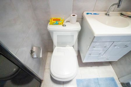 Casa à venda com 70m², 2 quartos e 1 vaga Casa à venda com 70m², 2 quartos e 1 vagaBanheiro