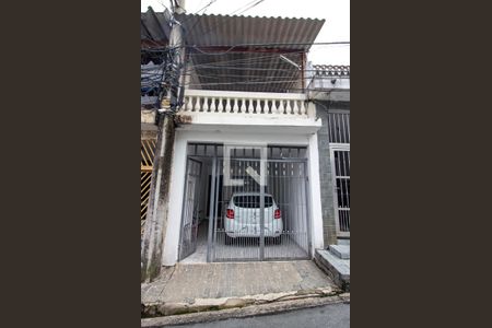 Casa à venda com 70m², 2 quartos e 1 vaga Casa à venda com 70m², 2 quartos e 1 vagaFachada