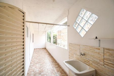 Varanda do quarto 01 de casa para alugar com 3 quartos, 200m² em Vila Talarico, São Paulo