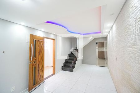 Sala de casa para alugar com 3 quartos, 200m² em Vila Talarico, São Paulo