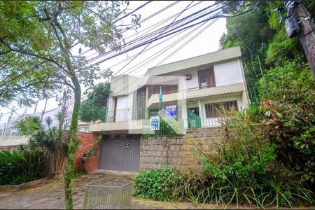 Casa à venda com 290m², 4 quartos e 3 vagasFachada da Casa