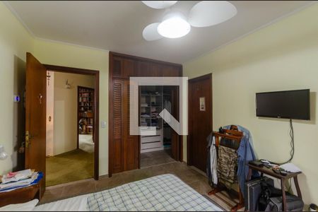 Casa à venda com 290m², 4 quartos e 3 vagasQuarto 1 - Suíte