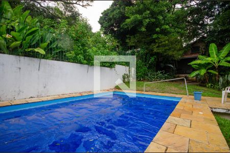 Casa à venda com 290m², 4 quartos e 3 vagasPiscina