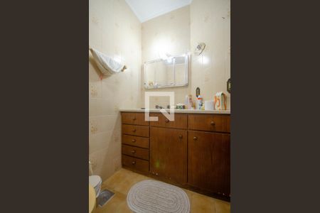 Casa à venda com 290m², 4 quartos e 3 vagasBanheiro dos Quartos