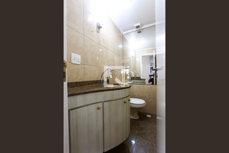 Lavabo de apartamento à venda com 3 quartos, 104m² em Vila Suzana, São Paulo