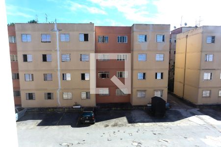 vista de apartamento para alugar com 2 quartos, 48m² em Parque Pinheiros, Taboão da Serra