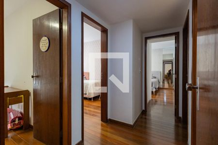 Corredor de apartamento para alugar com 4 quartos, 130m² em Ipiranga, Belo Horizonte