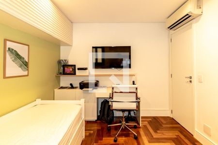 Apartamento à venda com 139m², 3 quartos e 2 vagas Apartamento à venda com 139m², 3 quartos e 2 vagasQuarto 3