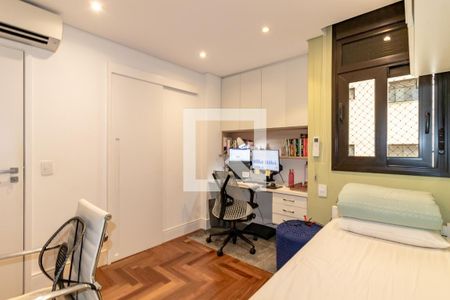 Apartamento à venda com 139m², 3 quartos e 2 vagas Apartamento à venda com 139m², 3 quartos e 2 vagasQuarto 3