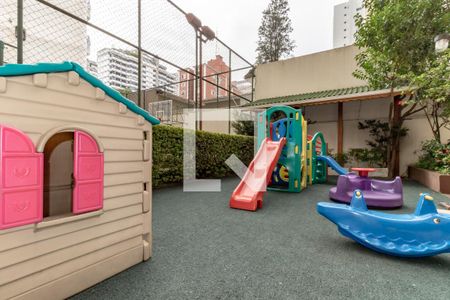 Apartamento à venda com 139m², 3 quartos e 2 vagas Apartamento à venda com 139m², 3 quartos e 2 vagasÁrea comum - Playground