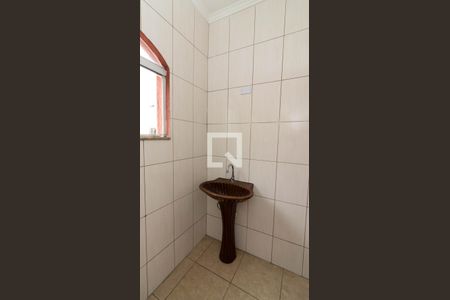 Casa à venda com 117m², 3 quartos e 2 vagasBanheiro