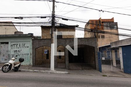 Casa à venda com 117m², 3 quartos e 2 vagasFachada