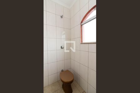 Casa à venda com 117m², 3 quartos e 2 vagasBanheiro