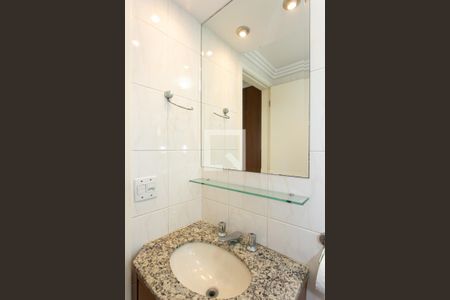 Apartamento para alugar com 59m², 2 quartos e 1 vaga Apartamento para alugar com 59m², 2 quartos e 1 vagaBanheiro da Suíte