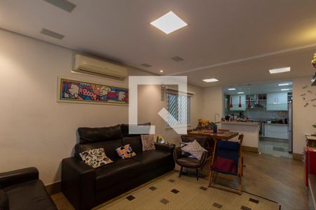 Casa à venda com 3 quartos, 350m² em Vila Campanela, São Paulo