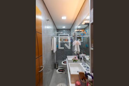 Casa à venda com 350m², 3 quartos e 8 vagas Casa à venda com 350m², 3 quartos e 8 vagasBanheiro Suíte