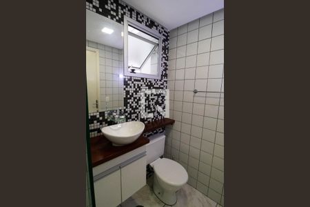 Banheiro de apartamento à venda com 3 quartos, 60m² em Vila Luzita, Santo André