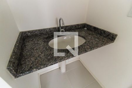 Apartamento à venda com 35m², 2 quartos e sem vaga Apartamento à venda com 35m², 2 quartos e sem vagaBanheiro