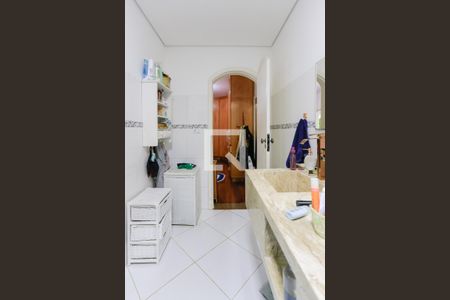 Casa à venda com 187m², 3 quartos e 2 vagas Casa à venda com 187m², 3 quartos e 2 vagasBanheiro