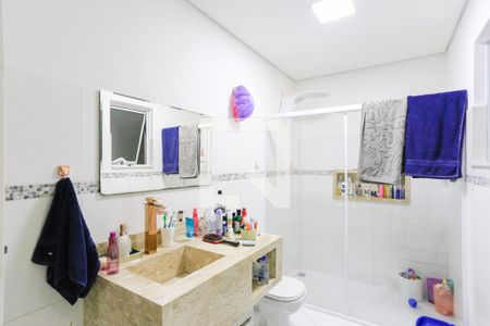 Casa à venda com 187m², 3 quartos e 2 vagas Casa à venda com 187m², 3 quartos e 2 vagasBanheiro