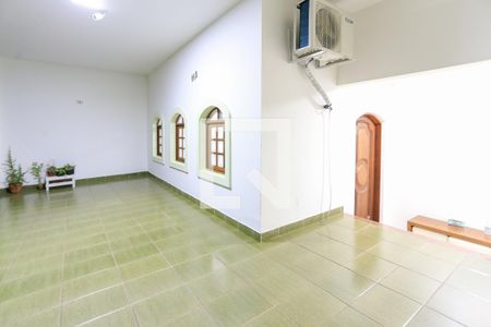 Casa à venda com 187m², 3 quartos e 2 vagas Casa à venda com 187m², 3 quartos e 2 vagasArea Externa