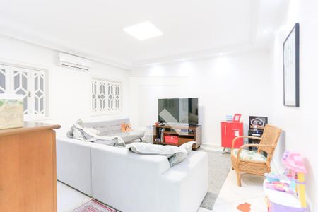 Casa à venda com 187m², 3 quartos e 2 vagas Casa à venda com 187m², 3 quartos e 2 vagasSala de descanso