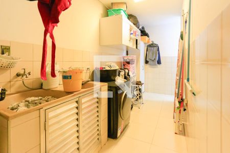 Casa à venda com 187m², 3 quartos e 2 vagas Casa à venda com 187m², 3 quartos e 2 vagasÁrea de serviço