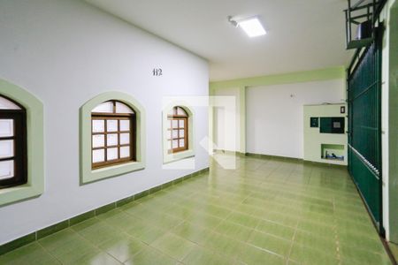 Casa à venda com 187m², 3 quartos e 2 vagas Casa à venda com 187m², 3 quartos e 2 vagasArea Externa