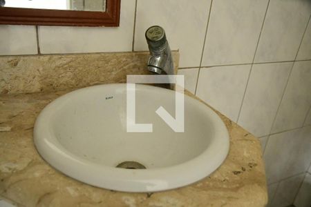 Lavabo de casa de condomínio para alugar com 3 quartos, 109m² em Jardim Belizário, Cotia