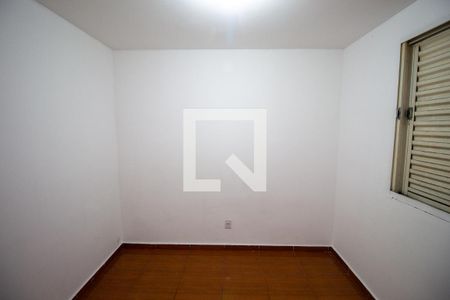 Quarto 1 de apartamento para alugar com 2 quartos, 45m² em Itaim Paulista, São Paulo