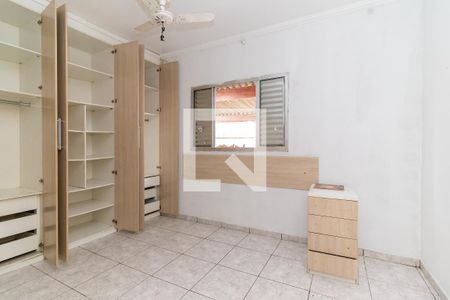 Quarto 1 de casa para alugar com 2 quartos, 75m² em Conjunto Habitacional A. E. Carvalho, São Paulo