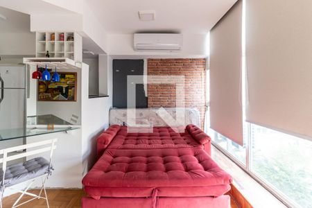 Sala - Detalhe Sofá-cama de apartamento para alugar com 1 quarto, 50m² em Centro, São Paulo