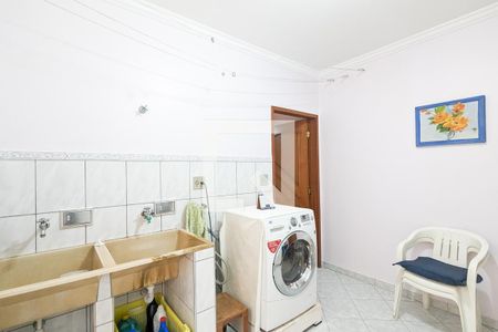 Casa à venda com 191m², 3 quartos e 2 vagasÁrea de serviço