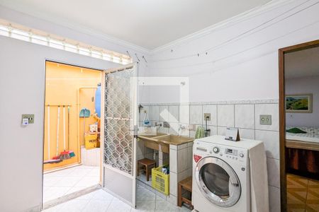 Casa à venda com 191m², 3 quartos e 2 vagasÁrea de serviço