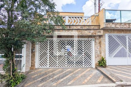 Casa à venda com 191m², 3 quartos e 2 vagasFachada