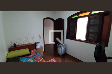 Casa à venda com 284m², 6 quartos e 3 vagas Casa à venda com 284m², 6 quartos e 3 vagasQuarto 2