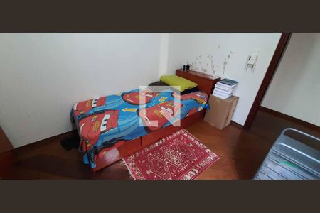 Casa à venda com 284m², 6 quartos e 3 vagas Casa à venda com 284m², 6 quartos e 3 vagasQuarto 2