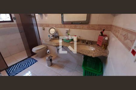 Casa à venda com 284m², 6 quartos e 3 vagas Casa à venda com 284m², 6 quartos e 3 vagasBanheiro Social de Cima