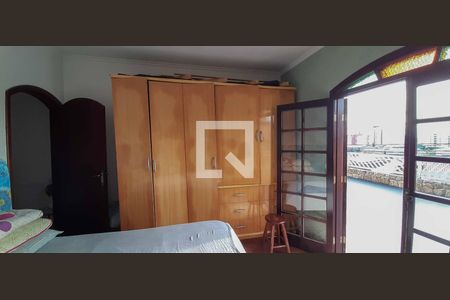 Casa à venda com 284m², 6 quartos e 3 vagas Casa à venda com 284m², 6 quartos e 3 vagasQuarto 1