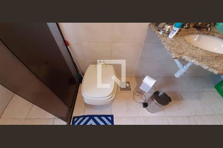 Casa à venda com 284m², 6 quartos e 3 vagas Casa à venda com 284m², 6 quartos e 3 vagasBanheiro Social de Cima