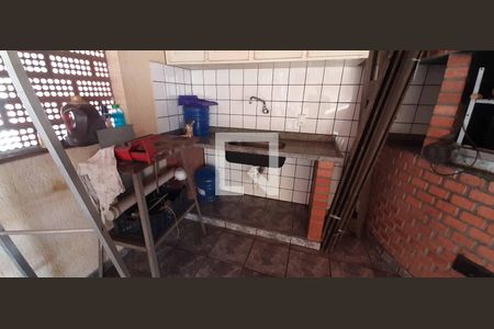 Casa à venda com 284m², 6 quartos e 3 vagas Casa à venda com 284m², 6 quartos e 3 vagasÁrea de Serviço