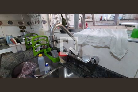 Casa à venda com 284m², 6 quartos e 3 vagas Casa à venda com 284m², 6 quartos e 3 vagasCozinha