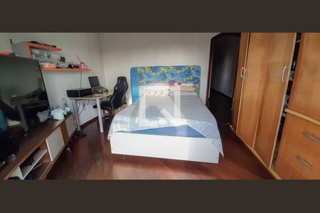 Casa à venda com 284m², 6 quartos e 3 vagas Casa à venda com 284m², 6 quartos e 3 vagasQuarto 1