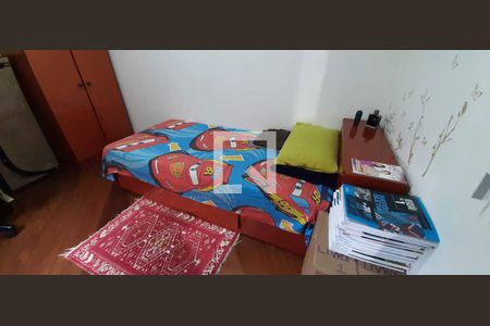 Casa à venda com 284m², 6 quartos e 3 vagas Casa à venda com 284m², 6 quartos e 3 vagasQuarto 2