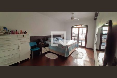 Suíte de casa à venda com 6 quartos, 284m² em Pestana, Osasco