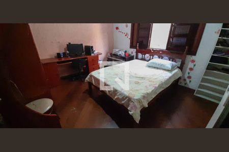 Casa à venda com 284m², 6 quartos e 3 vagas Casa à venda com 284m², 6 quartos e 3 vagasQuarto 3