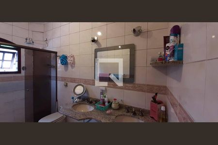 Casa à venda com 284m², 6 quartos e 3 vagas Casa à venda com 284m², 6 quartos e 3 vagasBanheiro Social de Cima