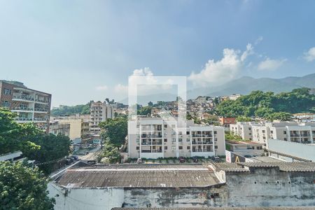 Apartamento à venda com 71m², 2 quartos e 1 vaga Apartamento à venda com 71m², 2 quartos e 1 vagaÁrea de Serviço Vista